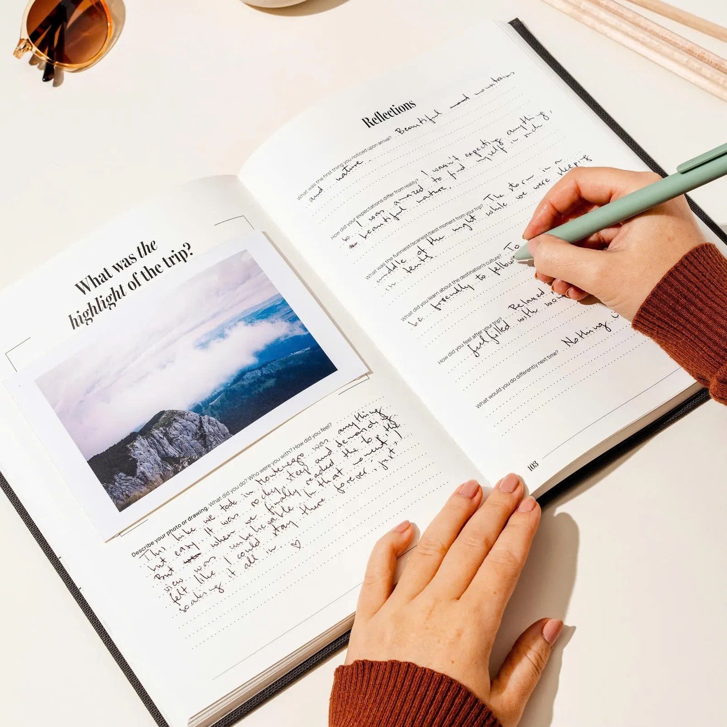 Luxury Guided Travel Journal – The Perfect Gift for Travel Lovers & Couples